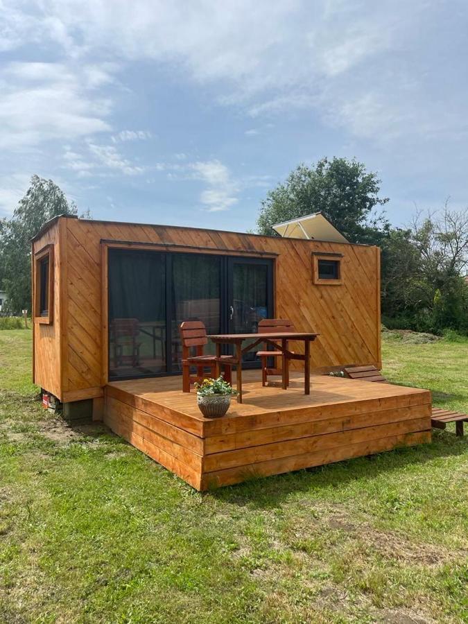 Obytny Kontejner Cabin Stars Hotel Zator ภายนอก รูปภาพ