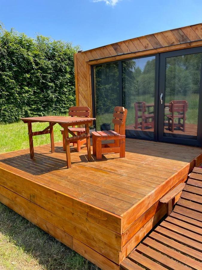 Obytny Kontejner Cabin Stars Hotel Zator ภายนอก รูปภาพ
